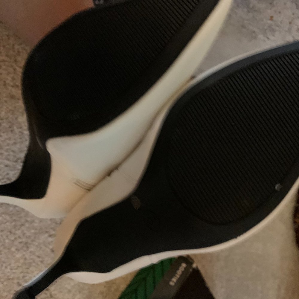 Worthington White booties- Brand New with Box - Picture 3 of 3